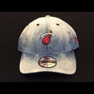 *BRAND NEW* $30 - New Era Hat : Miami Heat